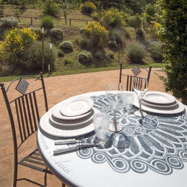 Tavolo in pietra lavica Assisi  ceramica di deruta