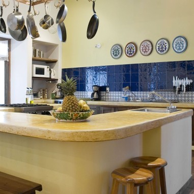 Ricco Deruta Multicolor 5 wall platters 9,85" set Italian Pottery