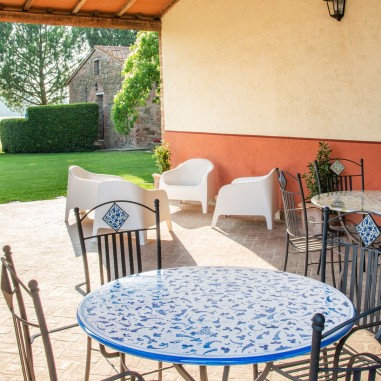 Table en pierre de lave Arabesco Complet